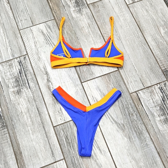 NWOT ONEONE "Jenna" Top & "Jesse" Bottom Cayman Colorblock 2-Piece Bikini - Picture 6 of 13